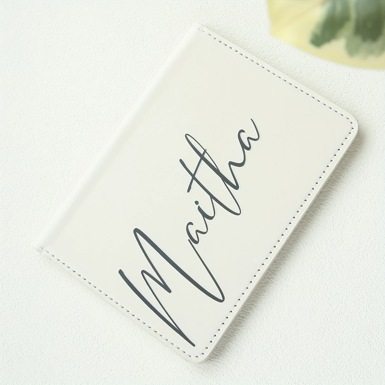 1pc Personalized Monogram Synthetic Leather Passport Holder with Name/Initials - Travel Document Case, Lightweight
1pc Personalized Monogram Synthetic Leather Passport Holder with Name/Initials - Travel Document Case, Lightweight