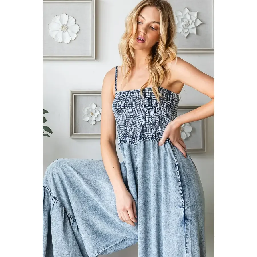 025 Trendy Women's Off-Shoulder Denim Jumpsuit - Smocked Wide Leg, Ruffled Hem Cotton Blend, Casual Chic for Spring/Summer/Fall
025 Trendy Women's Off-Shoulder Denim Jumpsuit - Smocked Wide Leg, Ruffled Hem Cotton Blend, Casual Chic for Spring/Summer/Fall