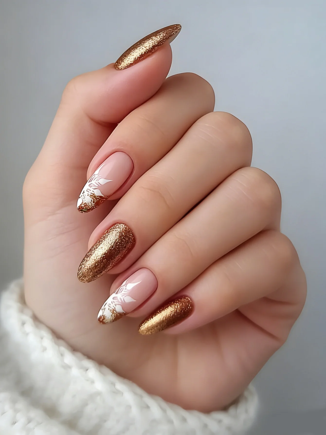 24pcs Glitter Gold French Fake Nails Snowflakes Long Press On Nails With Glue Stickers Acrylic Finger Manicure Accessory
24pcs Glitter Gold French Fake Nails Snowflakes Long Press On Nails With Glue Stickers Acrylic Finger Manicure Accessory