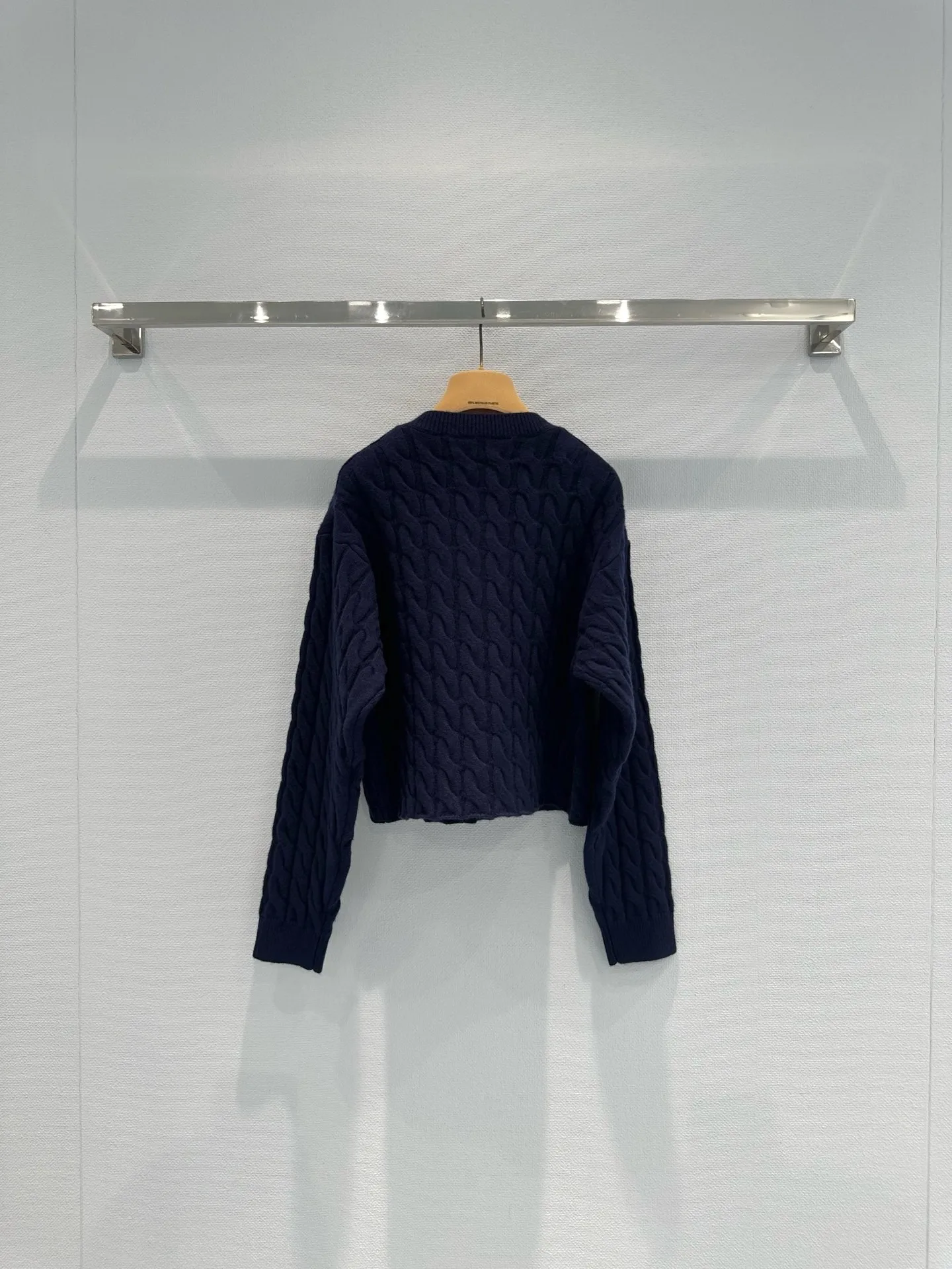 High quality autumn and winter women's shoulder off sleeve short Fried Dough Twists knitting V-neck sweater SU182
High quality autumn and winter women's shoulder off sleeve short Fried Dough Twists knitting V-neck sweater SU182