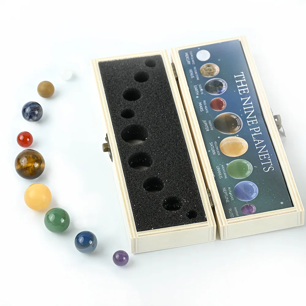 Кристальная Сфера с 9 планетами в деревянной коробке
Кристальная Сфера с 9 планетами в деревянной коробке