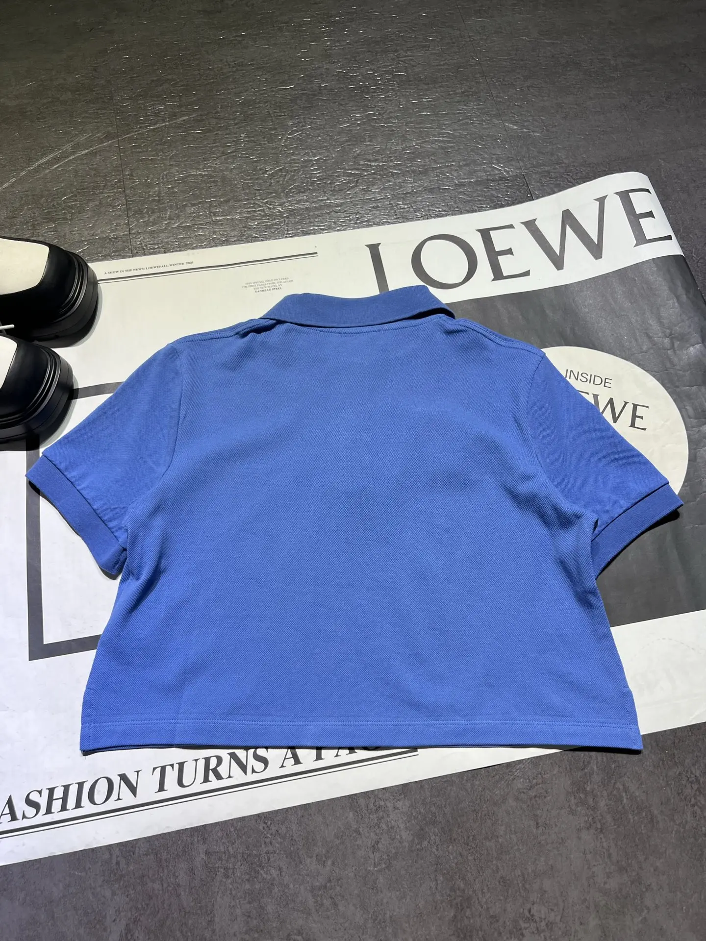 New women's pure cotton short-sleeved high-stretch blue ultra-short loose top from the early spring and summer 2025 collection
New women's pure cotton short-sleeved high-stretch blue ultra-short loose top from the early spring and summer 2025 collection