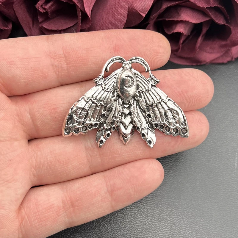 2pcs Big Moth Charm,Wiccan Jewelry Statement Pendant,Small Luna Moth Charms Pendant For Jewelry Making DIY Jewelry Findings
2pcs Big Moth Charm,Wiccan Jewelry Statement Pendant,Small Luna Moth Charms Pendant For Jewelry Making DIY Jewelry Findings