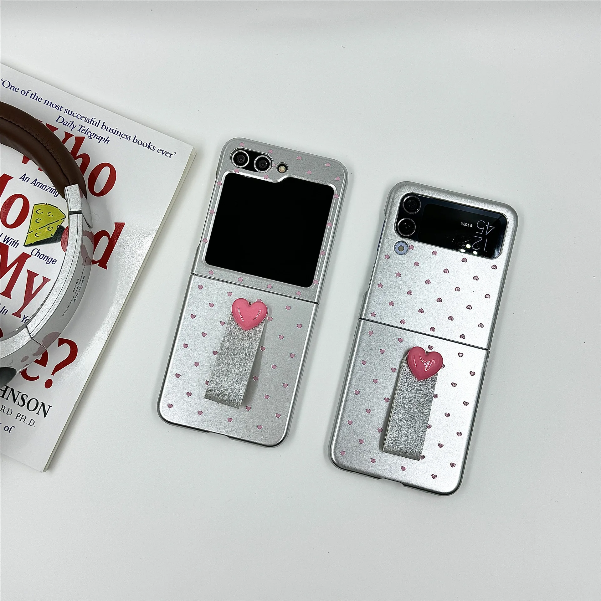 Electroplated full screen pink heart with love ring buckle for Samsung Z flip 3 4 5 6 mobile phone case fall protection cover
Electroplated full screen pink heart with love ring buckle for Samsung Z flip 3 4 5 6 mobile phone case fall protection cover