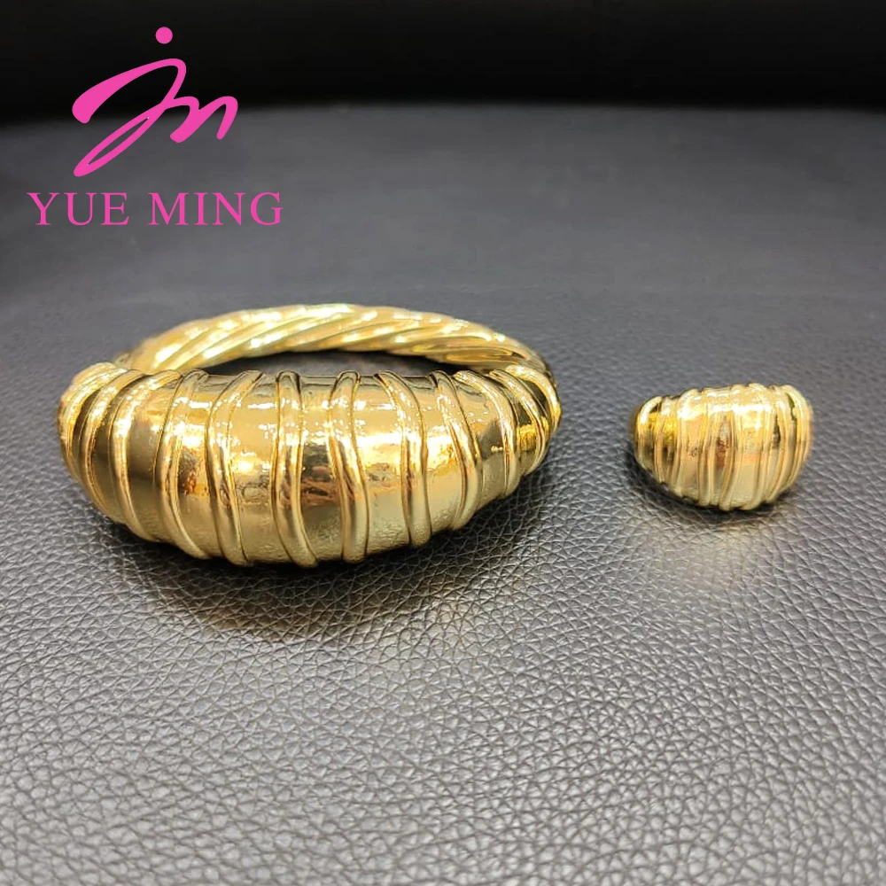2pcs Bracelet Ring Set Dubai Women's Jewelry Party Wedding Anniversary Fashion Gold Color Luxury Elegance Bangles
2pcs Bracelet Ring Set Dubai Women's Jewelry Party Wedding Anniversary Fashion Gold Color Luxury Elegance Bangles