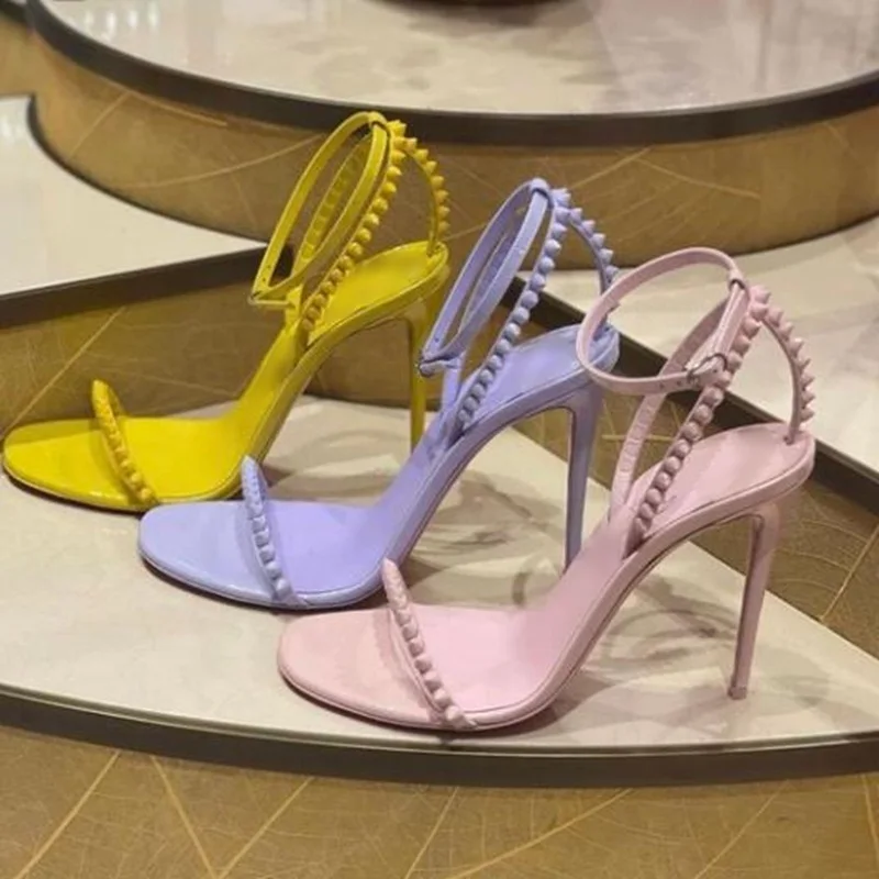 Narrow Band Rivets High Heel Sandals Yellow Pink Purple Ankle Strap Spikes Stiletto Heel Runway Shoes Size45 Wedding Dress Shoes
Narrow Band Rivets High Heel Sandals Yellow Pink Purple Ankle Strap Spikes Stiletto Heel Runway Shoes Size45 Wedding Dress Shoes