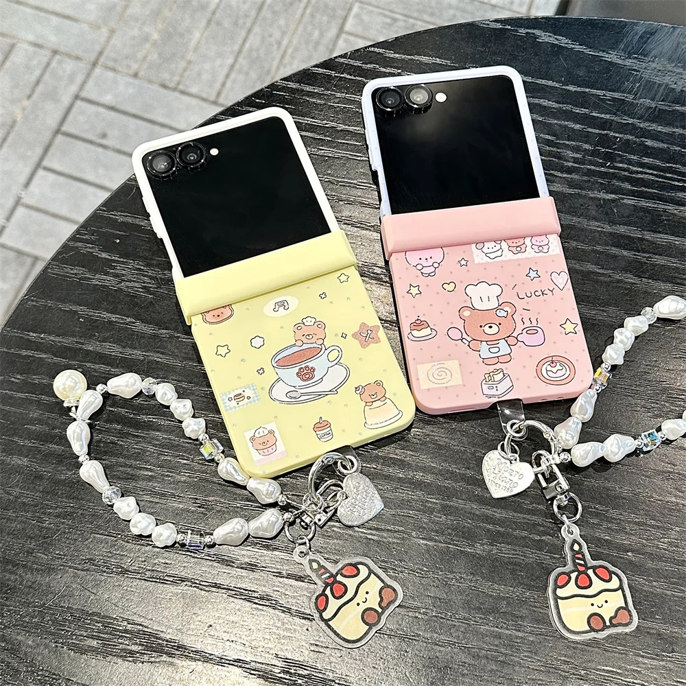 Cute Dessert Bear Phone case for Samsung Galaxy Z Flip7 6 5 Flip 6 5 Flip 5 6 7FE Funda With Chain Fashion Cartoon Protective Ca
Cute Dessert Bear Phone case for Samsung Galaxy Z Flip7 6 5 Flip 6 5 Flip 5 6 7FE Funda With Chain Fashion Cartoon Protective Ca
