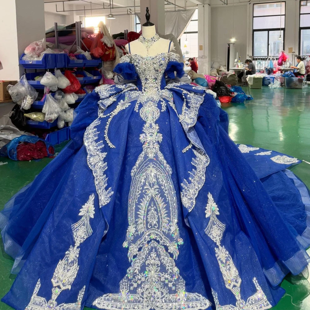 Royal Blue Quinceanera Dress for Women Sweetheart Off-Shoulder Lace-Up Back Beaded Appliques Sequined Princess Style
Royal Blue Quinceanera Dress for Women Sweetheart Off-Shoulder Lace-Up Back Beaded Appliques Sequined Princess Style