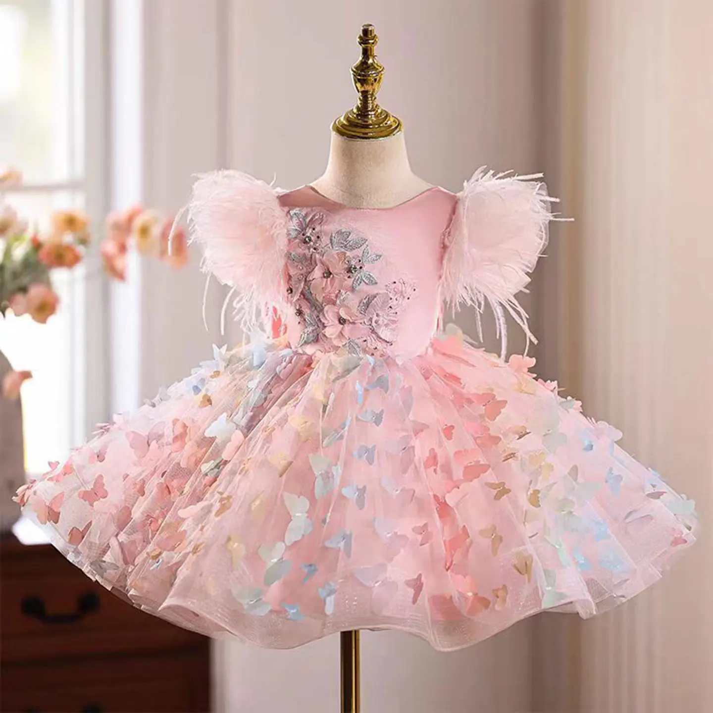 Dreamy Vow Charming O-Neck Butterfly Applique Embroidered Satin Girl Dress With Bow Wedding Birthday Party Short Ball Gown D017
Dreamy Vow Charming O-Neck Butterfly Applique Embroidered Satin Girl Dress With Bow Wedding Birthday Party Short Ball Gown D017