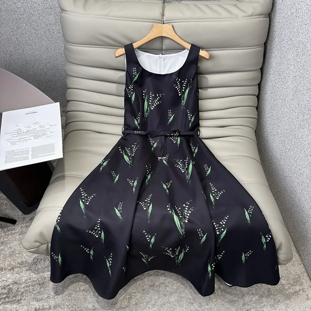 Women's Spring and Summer New Style Tank Top Long Dress Simple Sleeveless Waist Collection Elegant Long Dress
Women's Spring and Summer New Style Tank Top Long Dress Simple Sleeveless Waist Collection Elegant Long Dress