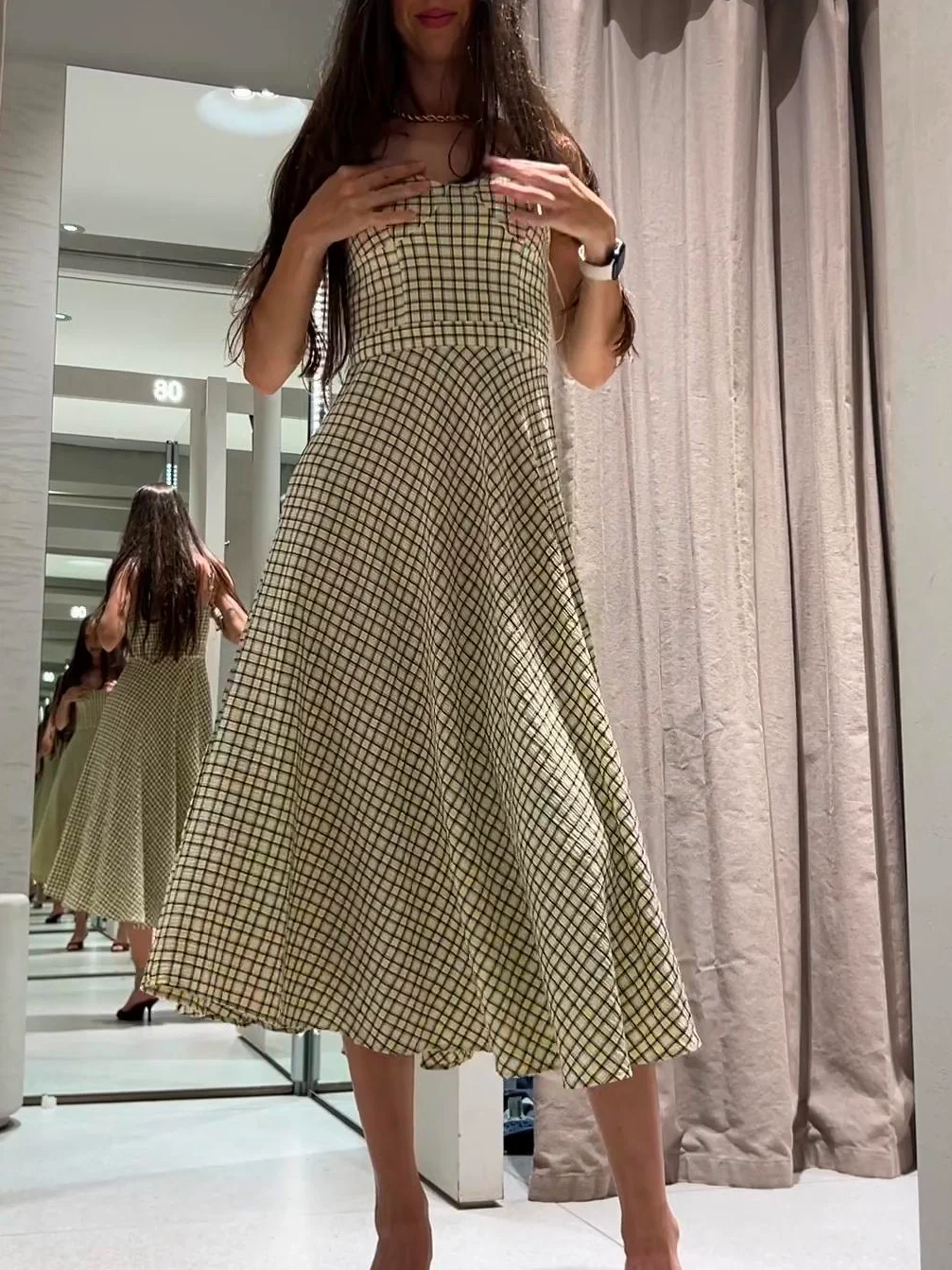 Vintage Plaid Midi Dress Women Sexy Spaghetti Strap V Neck Backless A-Line Dress Summer Elegant High Waist Party Dress
Vintage Plaid Midi Dress Women Sexy Spaghetti Strap V Neck Backless A-Line Dress Summer Elegant High Waist Party Dress