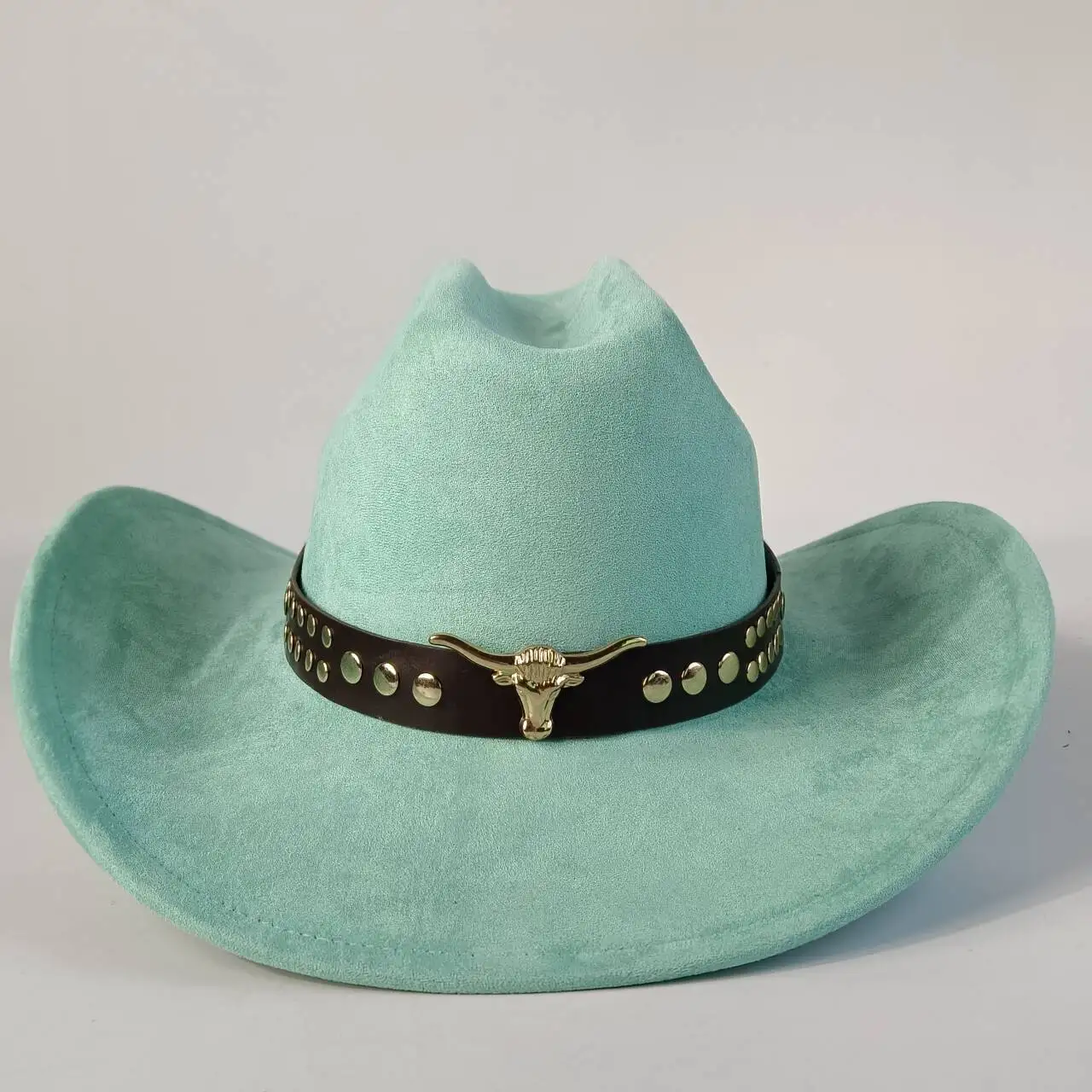 Suede cowboy hat stylish men's and women's fedora diamond belt suede Panama hat suitable for outdoor holidays and parties.
Suede cowboy hat stylish men's and women's fedora diamond belt suede Panama hat suitable for outdoor holidays and parties.