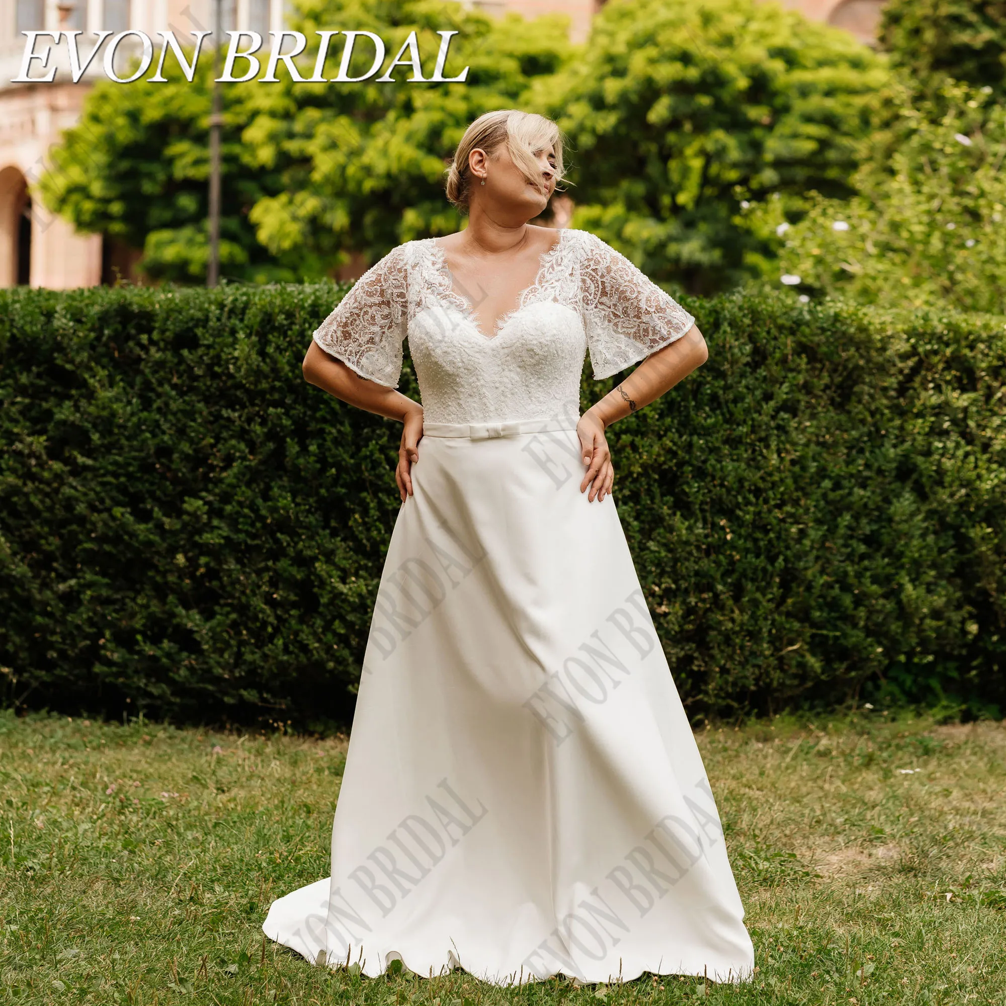 EVON BRIDAL A-Line Bohemian Wedding Dress 2025 New Plus Size Robe De Mariee V-Neck Appliques Sweep Train Bridal Gown Customized
EVON BRIDAL A-Line Bohemian Wedding Dress 2025 New Plus Size Robe De Mariee V-Neck Appliques Sweep Train Bridal Gown Customized