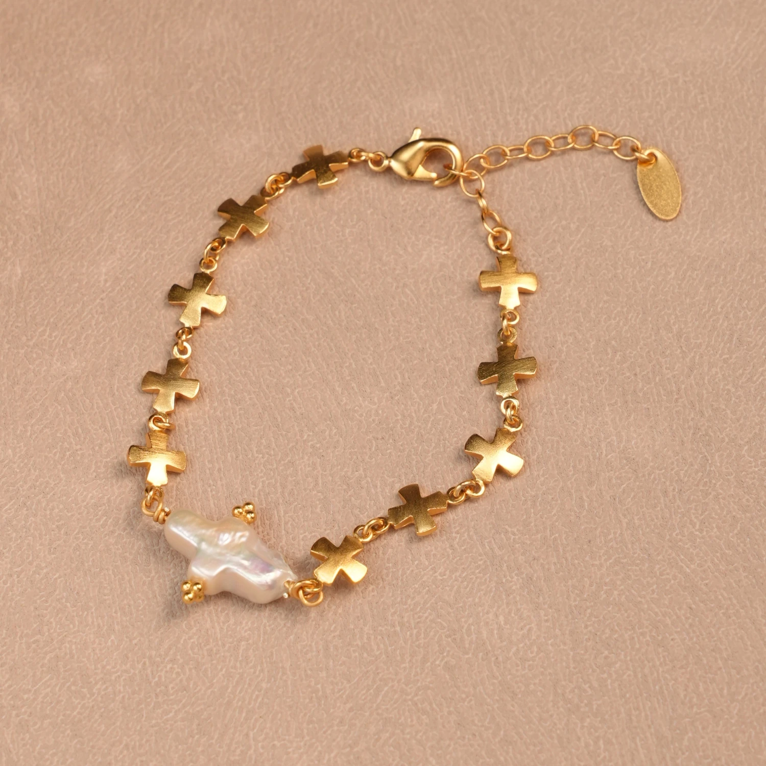 YAJUNIEL 24K Real Gold Plated Cross Bracelet for Women with Natural Baroque Pearl Adjustable Bracelet Jewelry Gift
YAJUNIEL 24K Real Gold Plated Cross Bracelet for Women with Natural Baroque Pearl Adjustable Bracelet Jewelry Gift