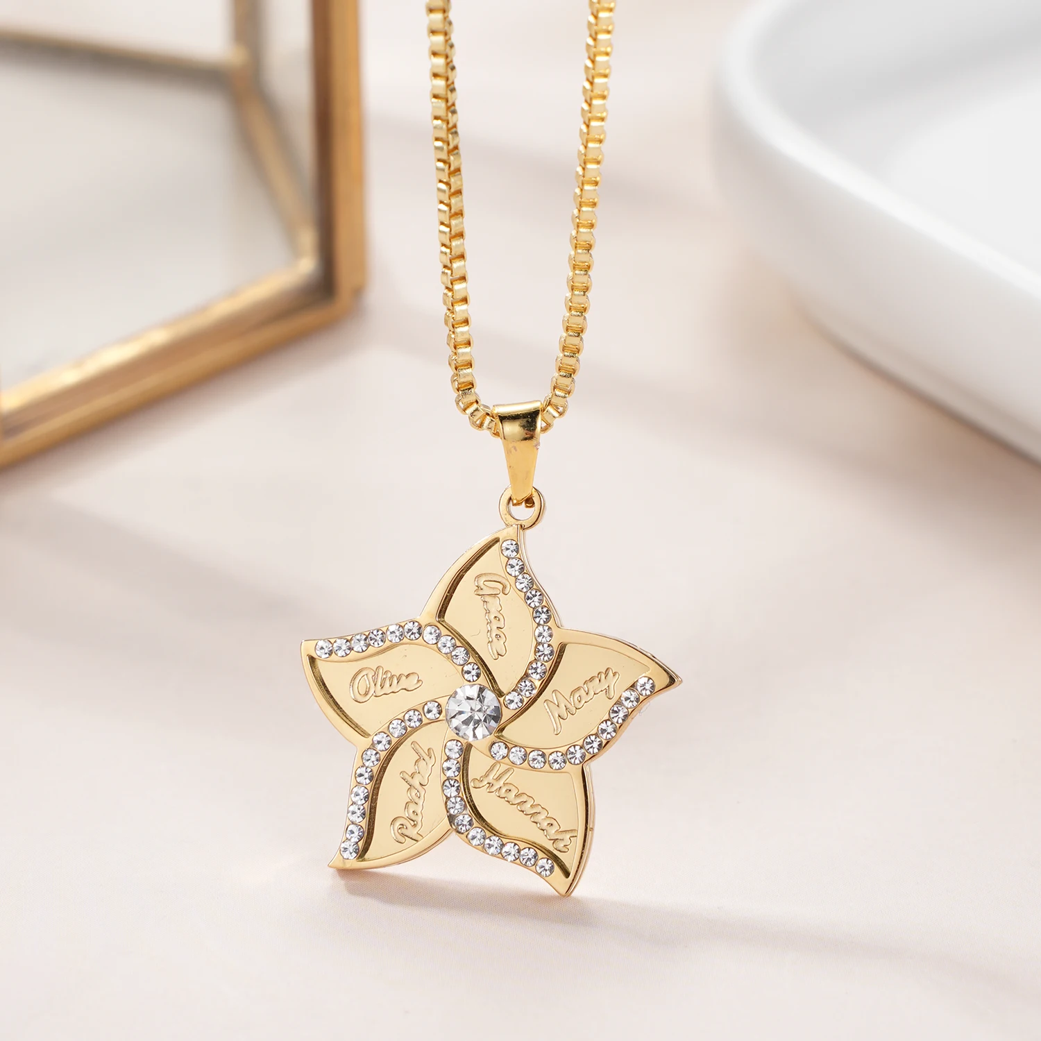 Personalized Names Necklace Windmill Shaped Delicate Zircon Crystals Custom Engraved Names Pendant Jewelry Gift For Women
Personalized Names Necklace Windmill Shaped Delicate Zircon Crystals Custom Engraved Names Pendant Jewelry Gift For Women
