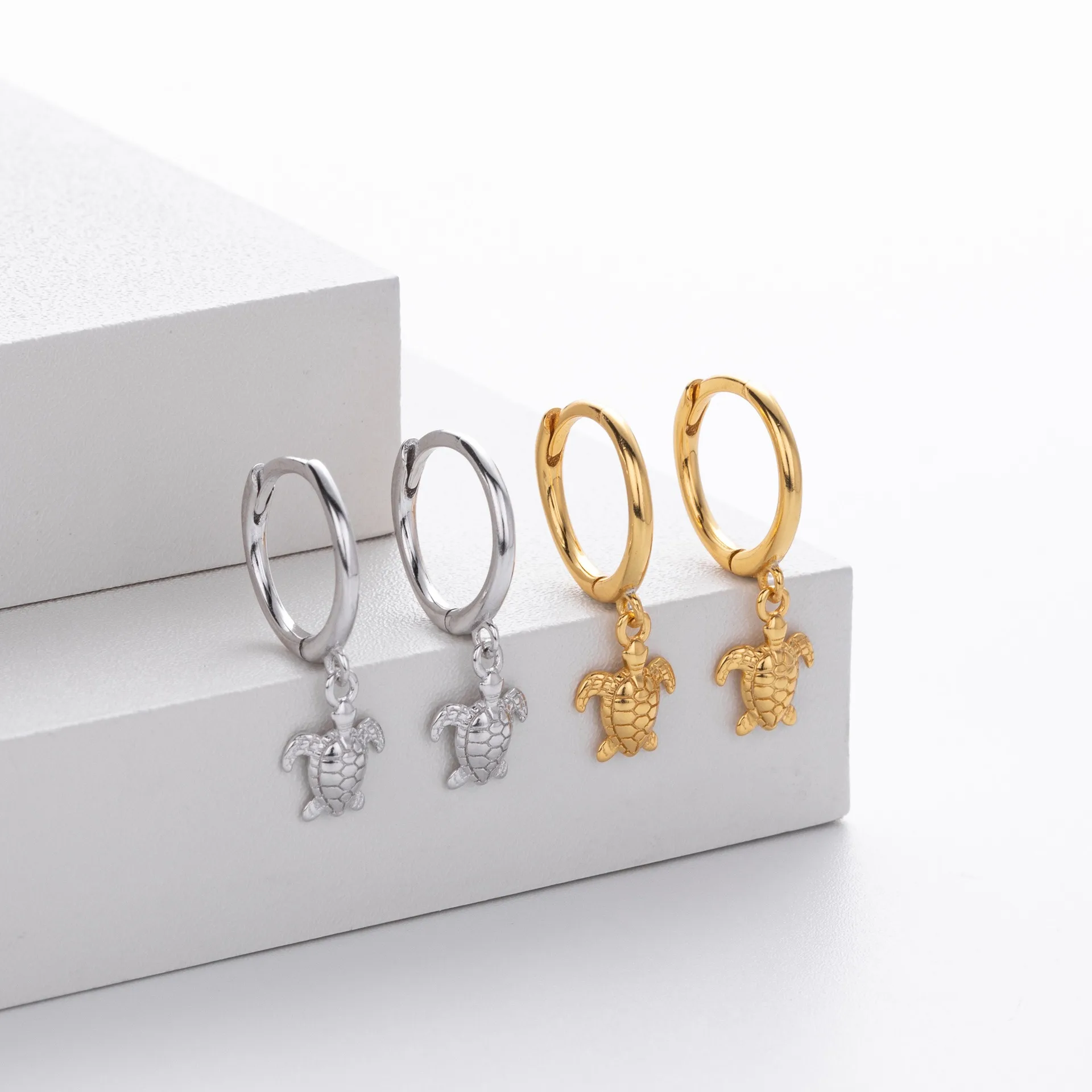 925 Sterling Silver Turtle Earrings Unique Marine Style Dangle Ear Cuff Fashion Jewelry for Women
925 Sterling Silver Turtle Earrings Unique Marine Style Dangle Ear Cuff Fashion Jewelry for Women