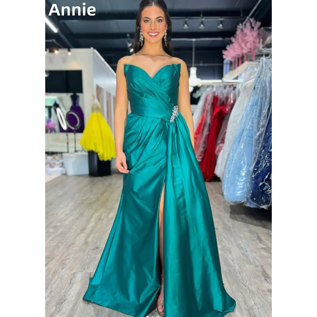 Annie Off-shoulder Hand-pleated Prom Dresses Green A-line Side Slits Evening Dresses Special Occasions Wedding Party Dresses
Annie Off-shoulder Hand-pleated Prom Dresses Green A-line Side Slits Evening Dresses Special Occasions Wedding Party Dresses