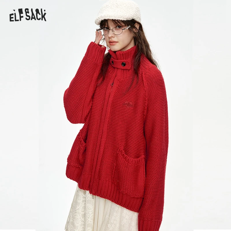 ELFSACK 2024 Winter New Arrivals Stand collar loose red knitting cardigan for women with zipper pockets threaded closure
ELFSACK 2024 Winter New Arrivals Stand collar loose red knitting cardigan for women with zipper pockets threaded closure