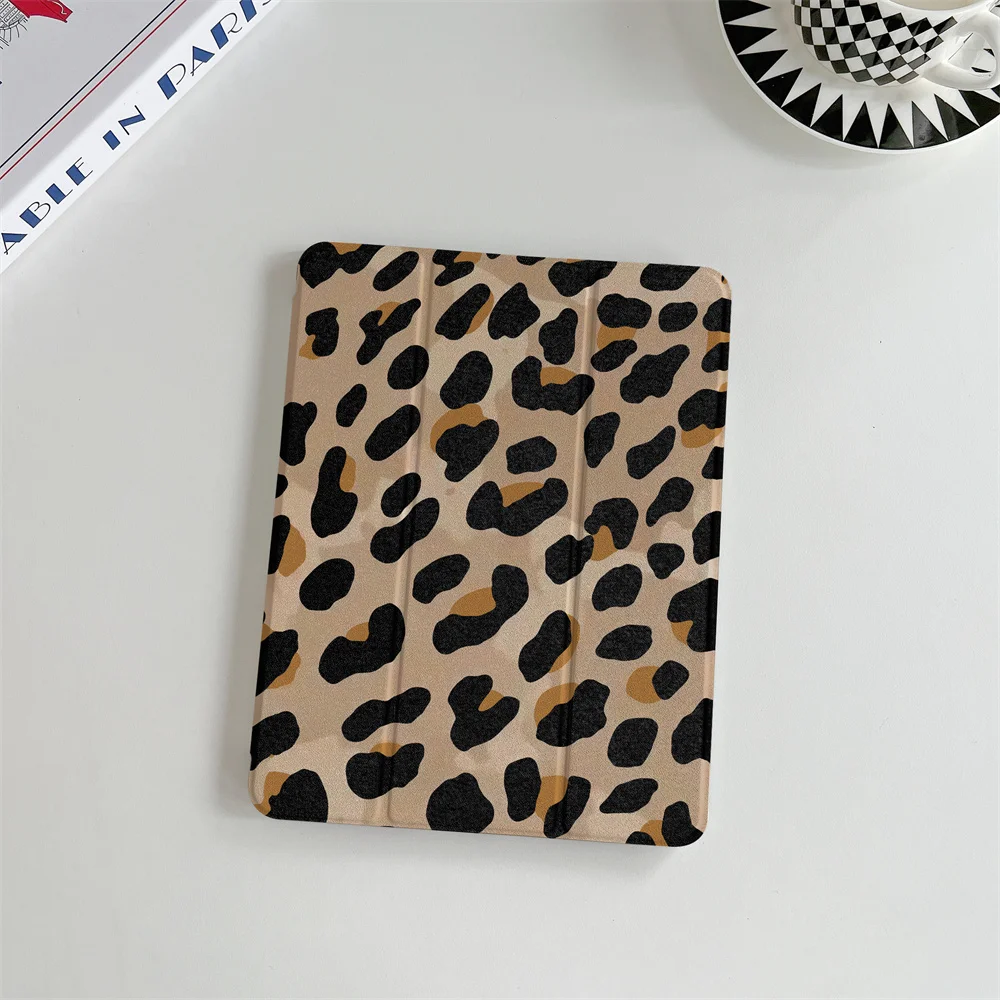 New luxury brown panther patterned case suitable for iPad A16 2024 11 inch 2025 Air 5/4 10.9-inch iPad 10, 9.7 inch, 10.2 with p
New luxury brown panther patterned case suitable for iPad A16 2024 11 inch 2025 Air 5/4 10.9-inch iPad 10, 9.7 inch, 10.2 with p