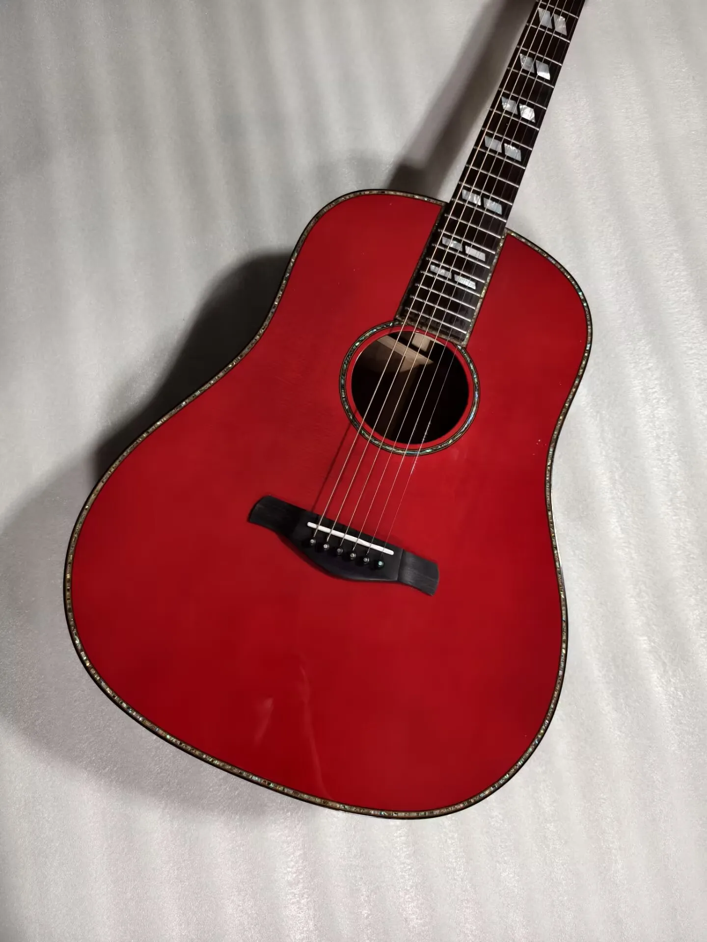 AAAAA All Solid red gloss finish guitar,handmade 12-Fret Slope Shoulder acoustic guitar
AAAAA All Solid red gloss finish guitar,handmade 12-Fret Slope Shoulder acoustic guitar