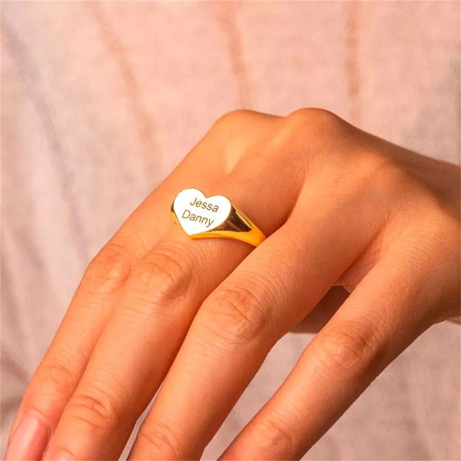 Signet Ring With Personalized Pattern Or Word Custom Name Ring With Heart-shape Stainless Steel Jewelry Gift For Femme Size 6-10
Signet Ring With Personalized Pattern Or Word Custom Name Ring With Heart-shape Stainless Steel Jewelry Gift For Femme Size 6-10