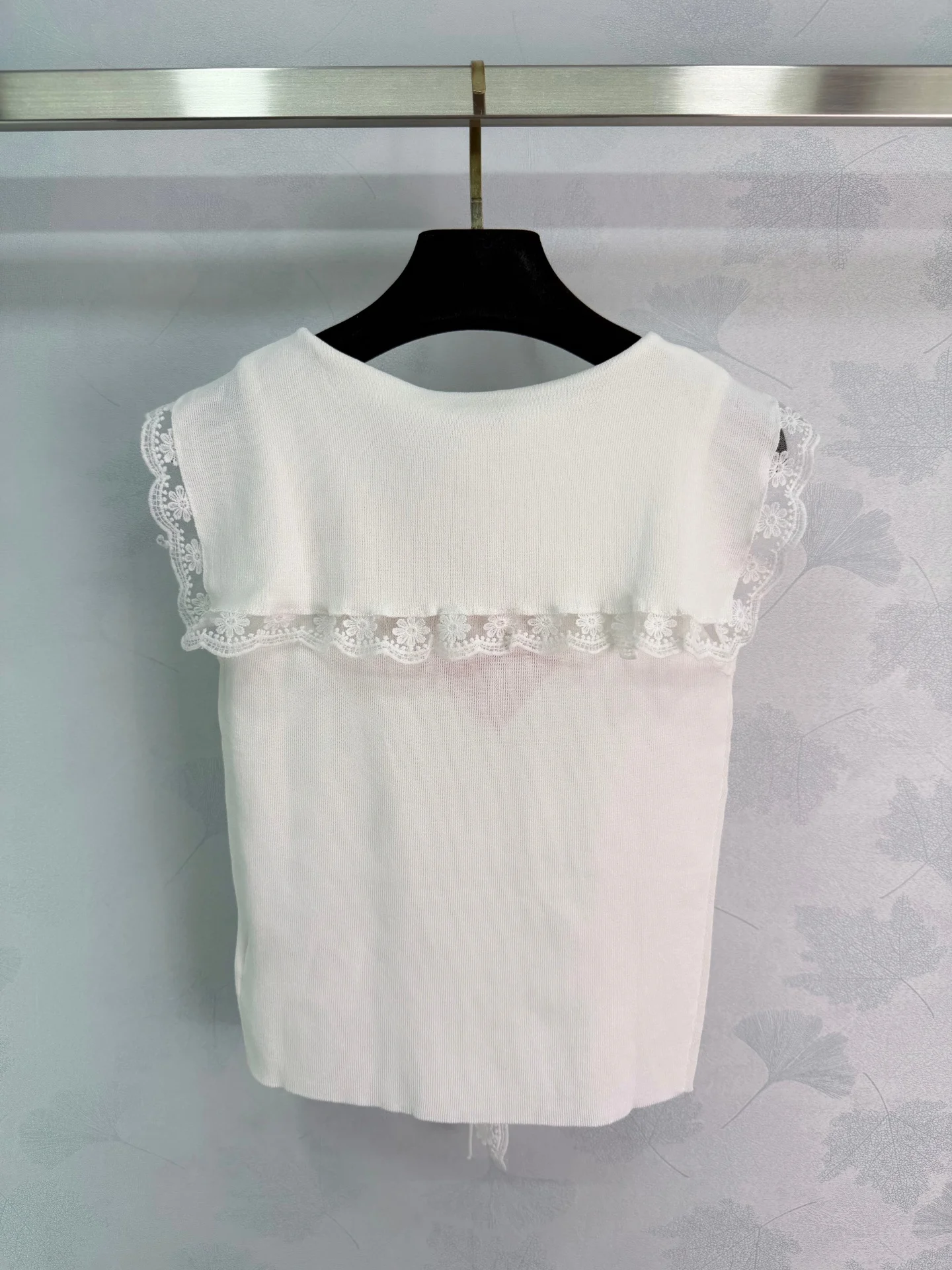 2026 Summer Women's Floral Lace Trim Collar Knit Vest Sleeveless Sheer Blouse ZX076
2026 Summer Women's Floral Lace Trim Collar Knit Vest Sleeveless Sheer Blouse ZX076