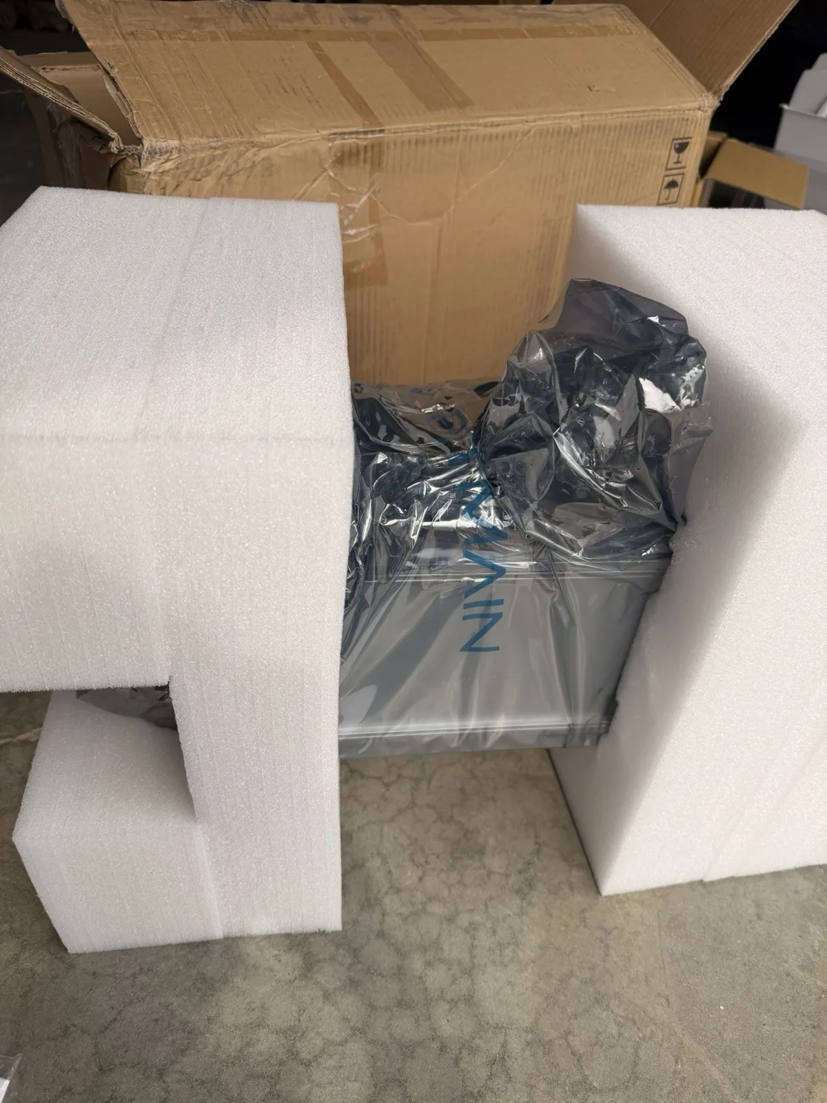 DCE Professional Antminer S21e Hydro ASIC Miner for Industrial BTC Mining Farms
DCE Professional Antminer S21e Hydro ASIC Miner for Industrial BTC Mining Farms