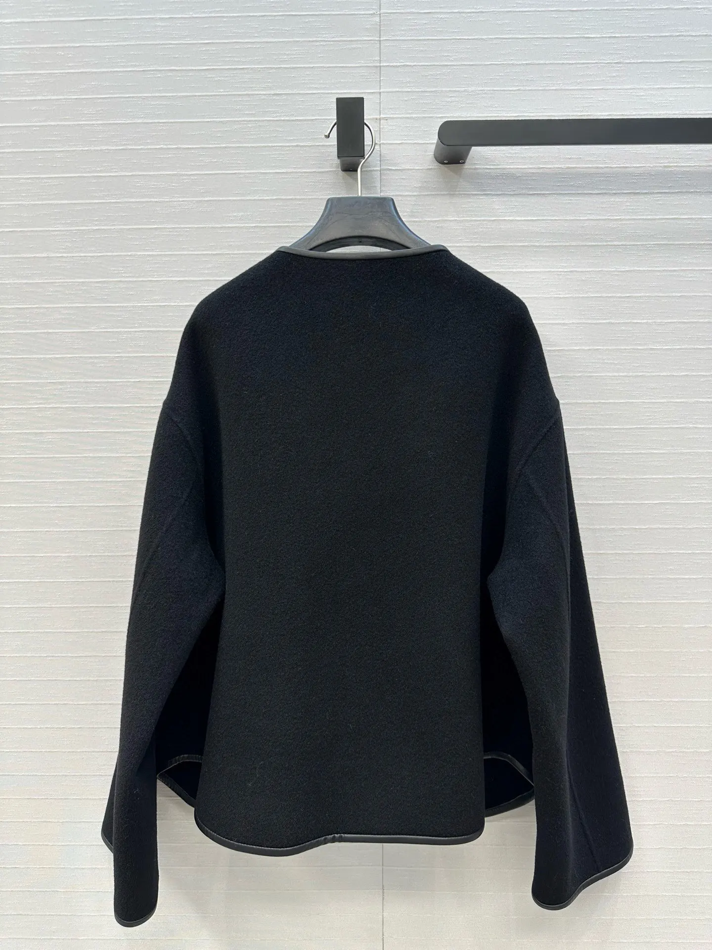 High Quality Autumn Winter Women's Jacket Casual Fashion O-neck Cashmere and Wool Patchwork 100% Sheepskin Pockets Coat J014Q
High Quality Autumn Winter Women's Jacket Casual Fashion O-neck Cashmere and Wool Patchwork 100% Sheepskin Pockets Coat J014Q