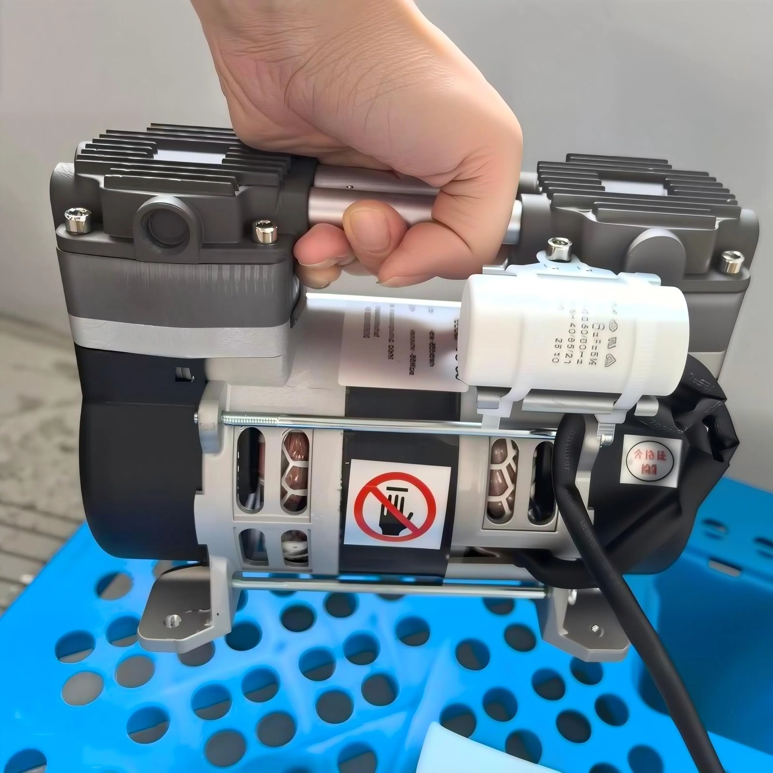 220V 65L/min 230W -85Kpa Oilless Oil-free piston Vacuum Pump for Laboratory Equipment
220V 65L/min 230W -85Kpa Oilless Oil-free piston Vacuum Pump for Laboratory Equipment