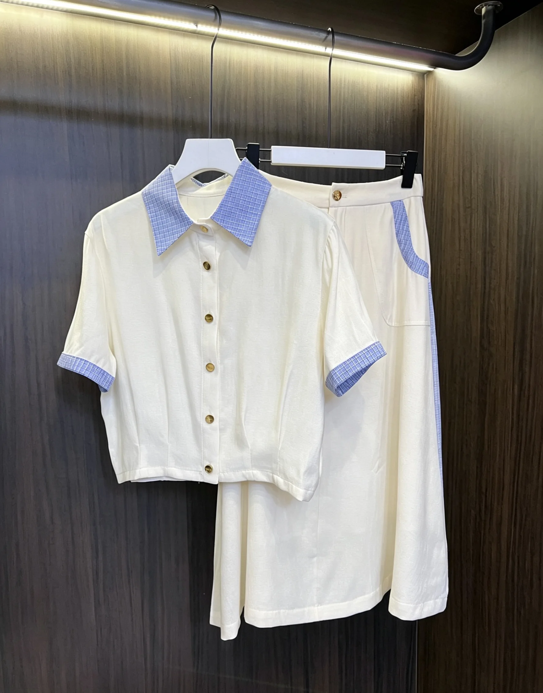 2026 Summer New Checkered Collar Short Sleeve T-shirt+High Waist Casual Half Skirt Set for Women 14
2026 Summer New Checkered Collar Short Sleeve T-shirt+High Waist Casual Half Skirt Set for Women 14