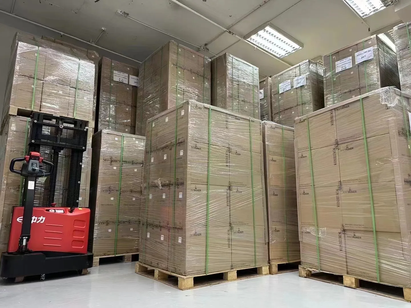 AV BUY 5 GET 3 FREE IceRiver KS7 Lite 4.2Th/s ASIC Miner for KAS Coins HeavyHash Fast ROI Kaspa Mining Machine Computer Data Pr
AV BUY 5 GET 3 FREE IceRiver KS7 Lite 4.2Th/s ASIC Miner for KAS Coins HeavyHash Fast ROI Kaspa Mining Machine Computer Data Pr