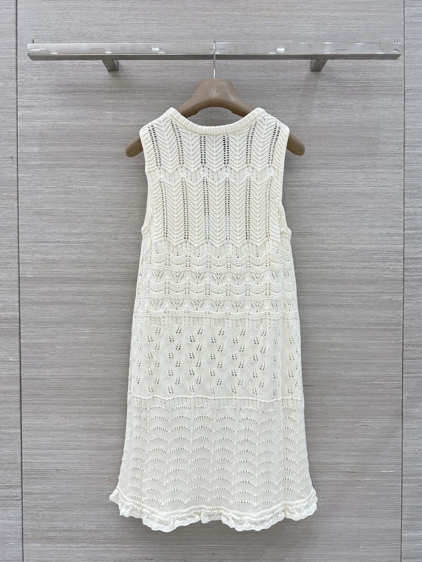 2026 Early Spring Designer Dress Ruffled sleeves with Belt velvet Mid-Length A-line Button Slimming Half-Sleeved
2026 Early Spring Designer Dress Ruffled sleeves with Belt velvet Mid-Length A-line Button Slimming Half-Sleeved