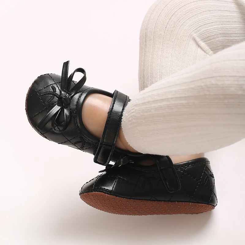 0-18M Baby Girl Leather Shoes New Spring And Autumn Bow Princess Shoes Baby Soft Sole Single Shoes Baby Walking Shoes
0-18M Baby Girl Leather Shoes New Spring And Autumn Bow Princess Shoes Baby Soft Sole Single Shoes Baby Walking Shoes