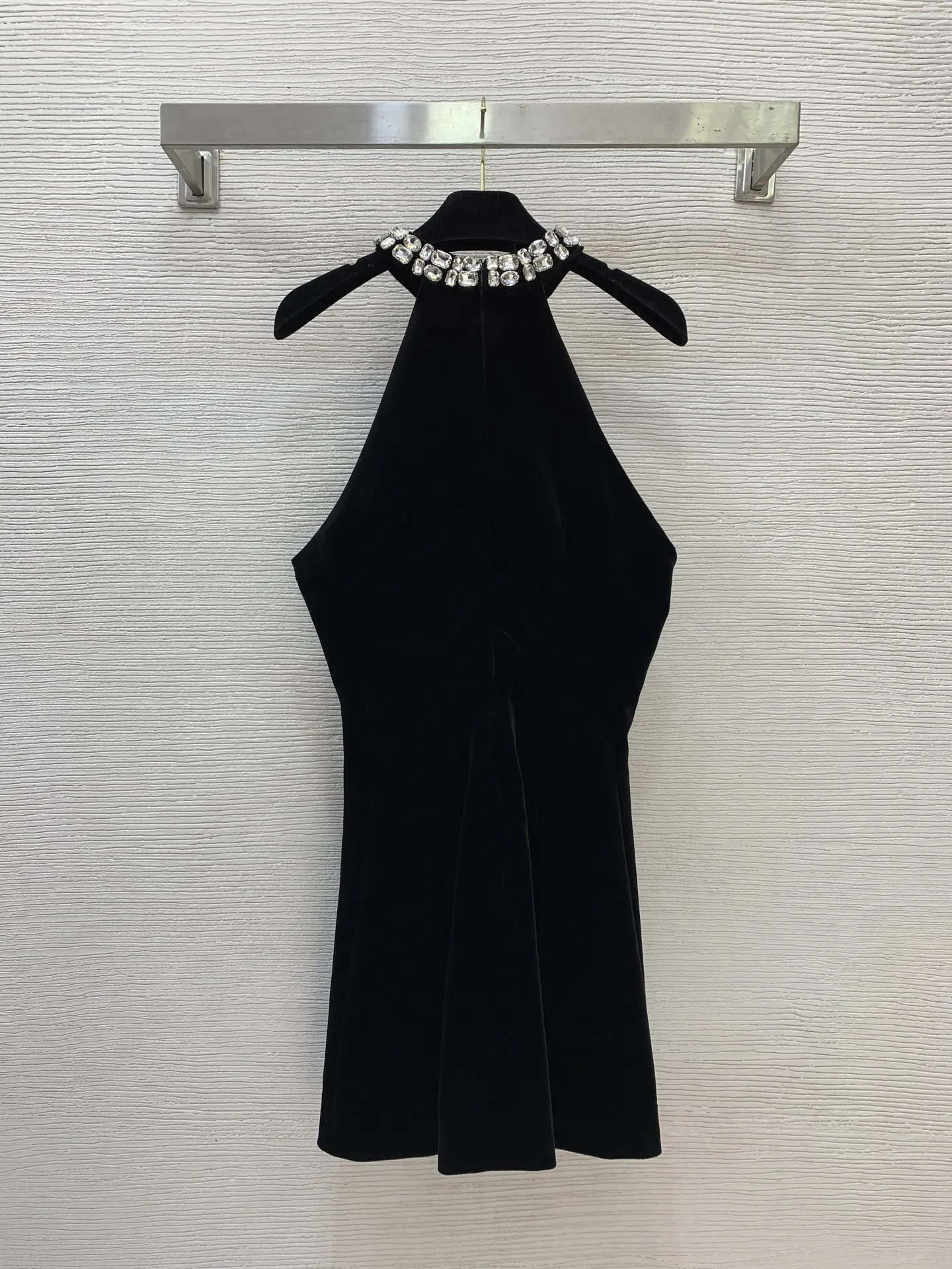 Ladies' new style elegant temperament socialite sexy neck hanging velvet short dress dress
Ladies' new style elegant temperament socialite sexy neck hanging velvet short dress dress