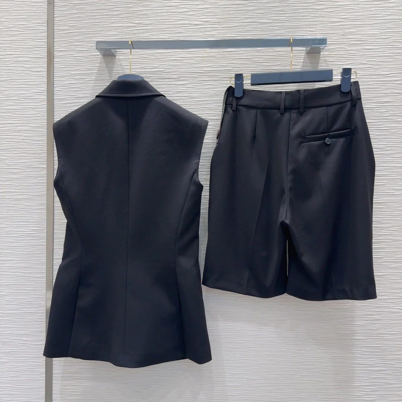2025 New Suit Shorts Vest Solid Sleeveless Fashionable Versatile Slimming Figure-hugging Spring Summer
2025 New Suit Shorts Vest Solid Sleeveless Fashionable Versatile Slimming Figure-hugging Spring Summer