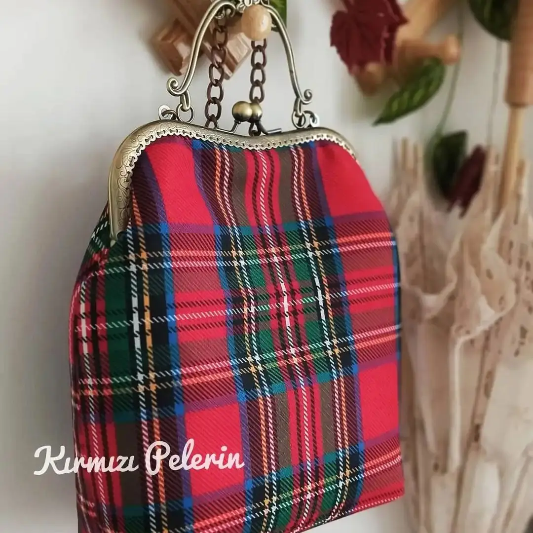 Lost in Vintage Red eco-fabric Met with the Retro Atmosphere and the Power of Metal Frame Kiss Lock Purse Evening Clutch 24x7x30
Lost in Vintage Red eco-fabric Met with the Retro Atmosphere and the Power of Metal Frame Kiss Lock Purse Evening Clutch 24x7x30