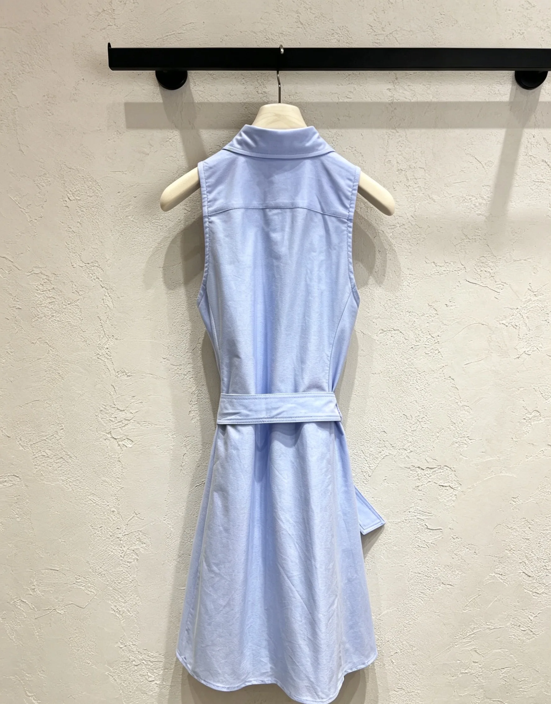 2026 Summer Women's Fashionable Slimming Sleeveless Shirt Dress with Comfortable Design for Everyday Wearing
2026 Summer Women's Fashionable Slimming Sleeveless Shirt Dress with Comfortable Design for Everyday Wearing