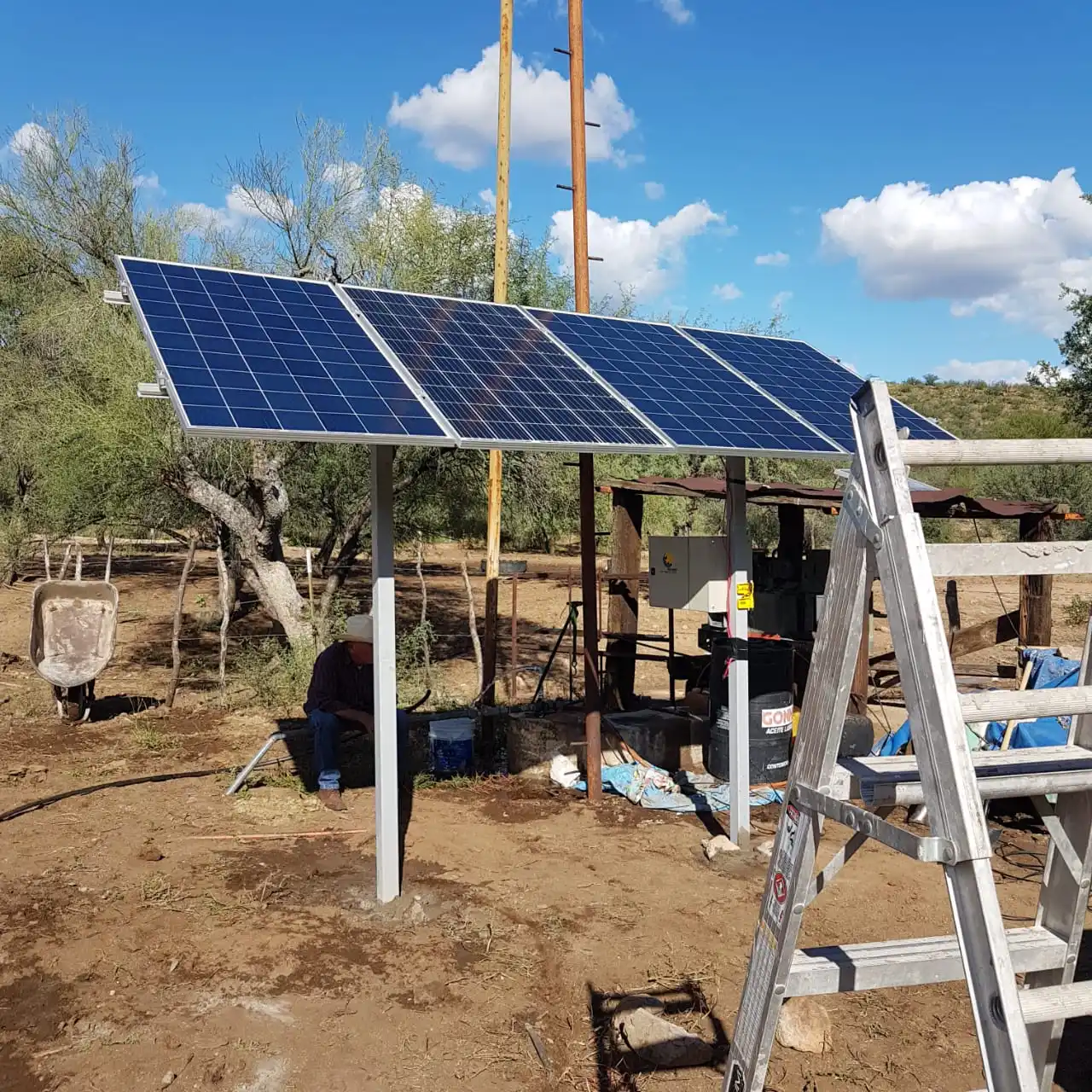 7 HP погружной водяной насос с высоким расходом на солнечной энергии, цена SUS 304, сельскохозяйственные солнечные энергетические комплекты насосов для орошения на ферме
7 HP погружной водяной насос с высоким расходом на солнечной энергии, цена SUS 304, сельскохозяйственные солнечные энергетические комплекты насосов для орошения на ферме
