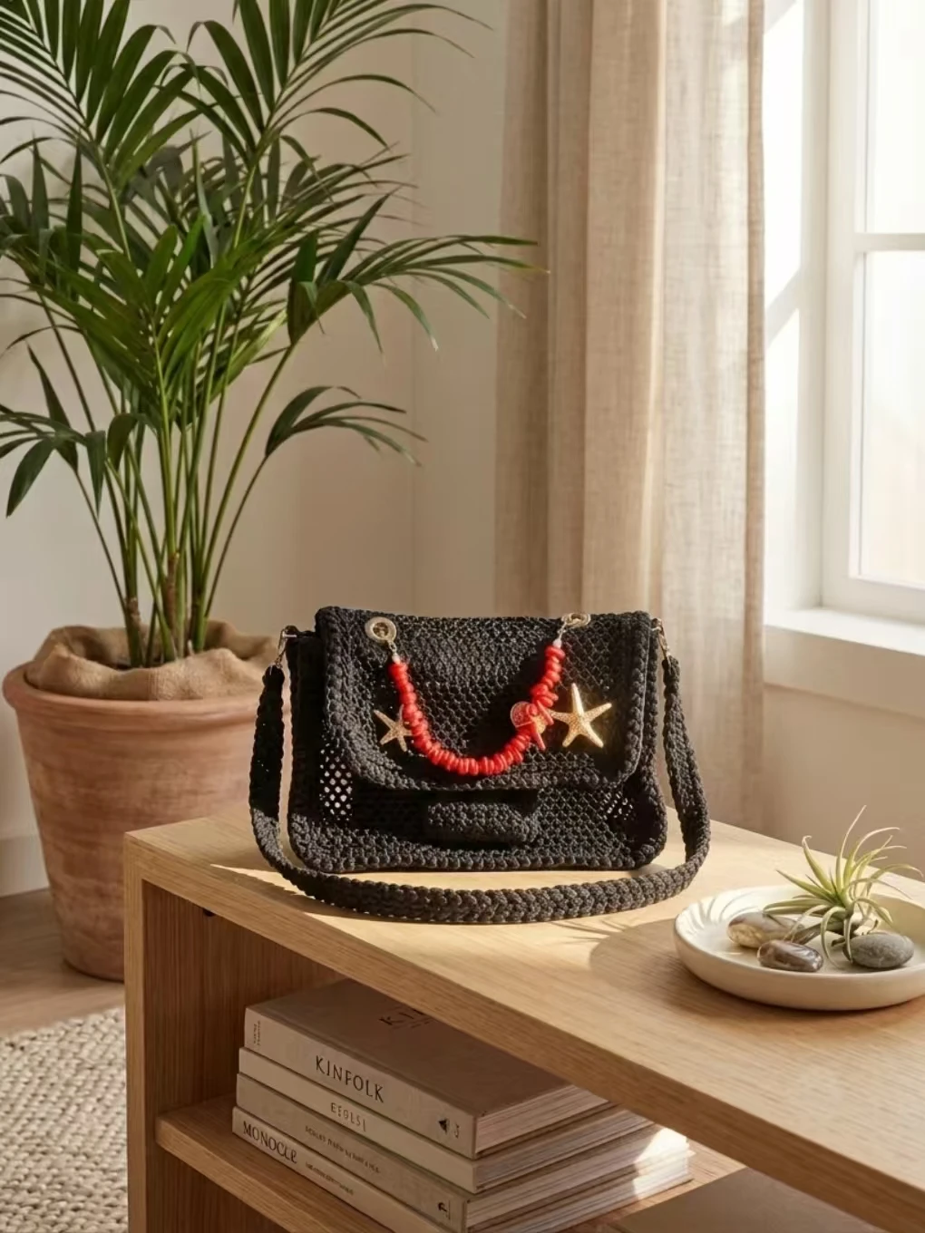 Size: 20-15cm Women's Handbag Elegant Black Woven Hollow Out Shoulder Crossbody Bag for Travel Vacation Beach Q8R
Size: 20-15cm Women's Handbag Elegant Black Woven Hollow Out Shoulder Crossbody Bag for Travel Vacation Beach Q8R