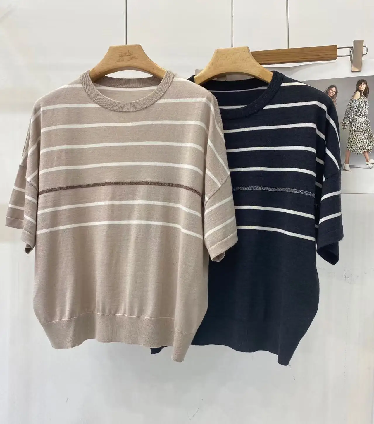 Весенняя повседневная женская шерстяная вязаная свободная блузка
Весенняя повседневная женская шерстяная вязаная свободная блузка