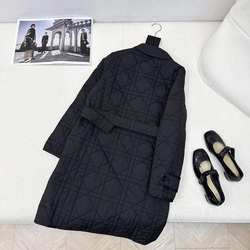 Women's new autumn and winter cotton jacket with a long collar and waist belt design, cool and fashionable long jacket
Women's new autumn and winter cotton jacket with a long collar and waist belt design, cool and fashionable long jacket