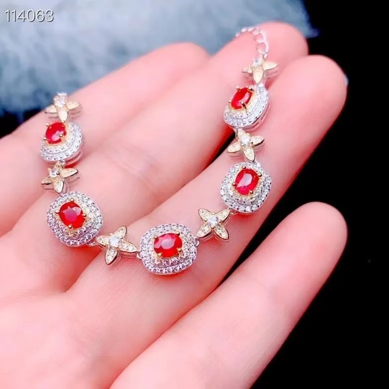 KJJEAXCMY fine jewelry S925 sterling silver inlaid natural ruby Girl hand Bracelet as a Birthday Party Gift for Girlfriend
KJJEAXCMY fine jewelry S925 sterling silver inlaid natural ruby Girl hand Bracelet as a Birthday Party Gift for Girlfriend
