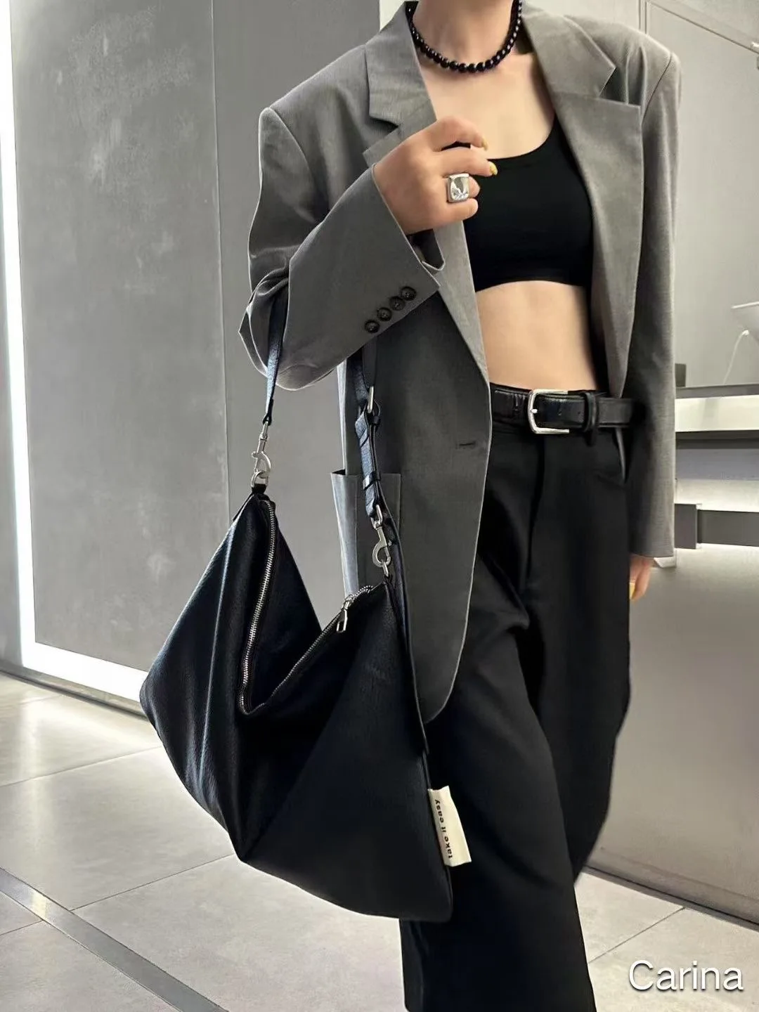 Large Capacity Ladies Casual Shoulder Bag Women's Handbag Stylish And Versatile for Everyday Use
Large Capacity Ladies Casual Shoulder Bag Women's Handbag Stylish And Versatile for Everyday Use