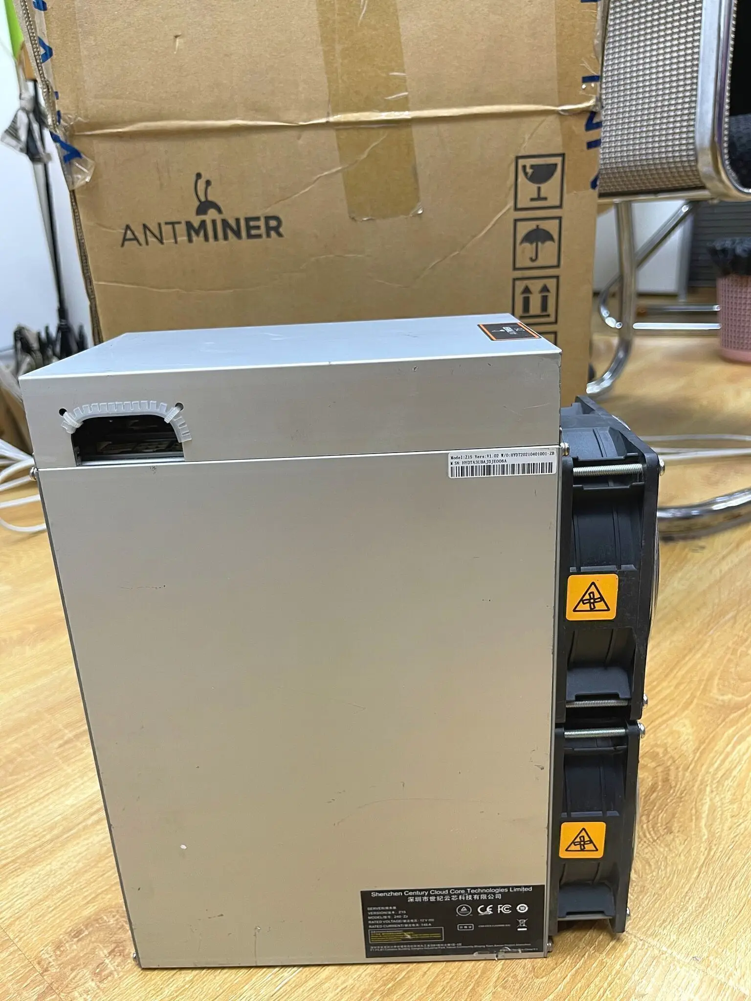 Новое поколение KASPA ASIC IceRiver KS3M 6T 3400 Вт Гонконг Китай KS0Pro/KS1/KS2/KS3 Бесплатная доставка
Новое поколение KASPA ASIC IceRiver KS3M 6T 3400 Вт Гонконг Китай KS0Pro/KS1/KS2/KS3 Бесплатная доставка