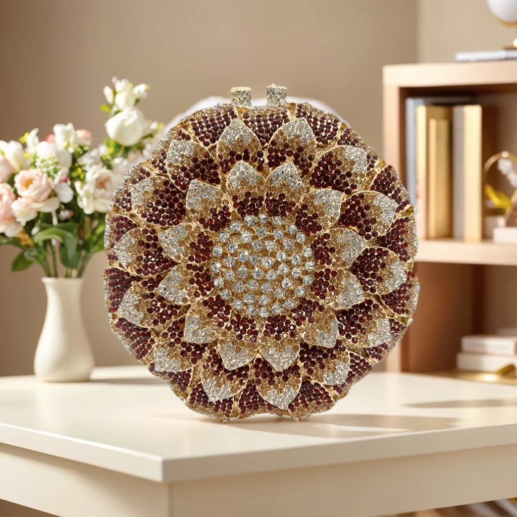 Elegant Sunflower Rhinestone Bag for Women Shiny Crystal Floral Evening Handbag Luxury Diamond Clutch Purse for Prom Cocktail
Elegant Sunflower Rhinestone Bag for Women Shiny Crystal Floral Evening Handbag Luxury Diamond Clutch Purse for Prom Cocktail