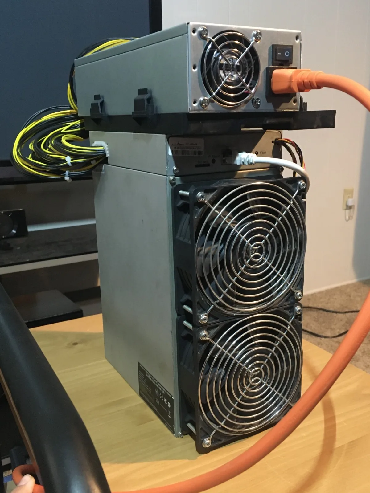 AS BUY 2 GET 1 FREE Bitmain Antminer Z15
AS BUY 2 GET 1 FREE Bitmain Antminer Z15