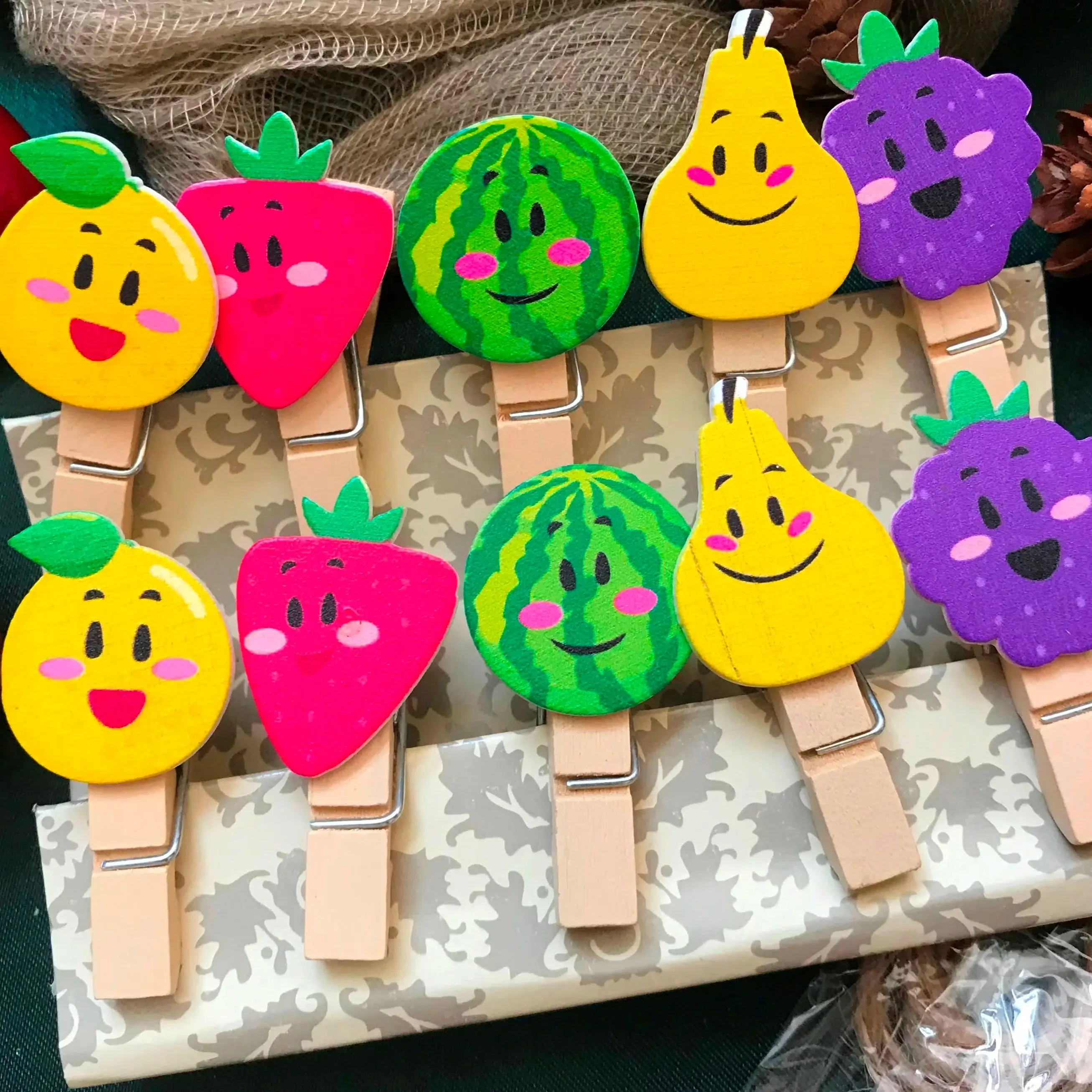 Small wooden clip with hemp rope, 120PCs, fruit pin, craft, birthday party decoration, gift favors
Small wooden clip with hemp rope, 120PCs, fruit pin, craft, birthday party decoration, gift favors