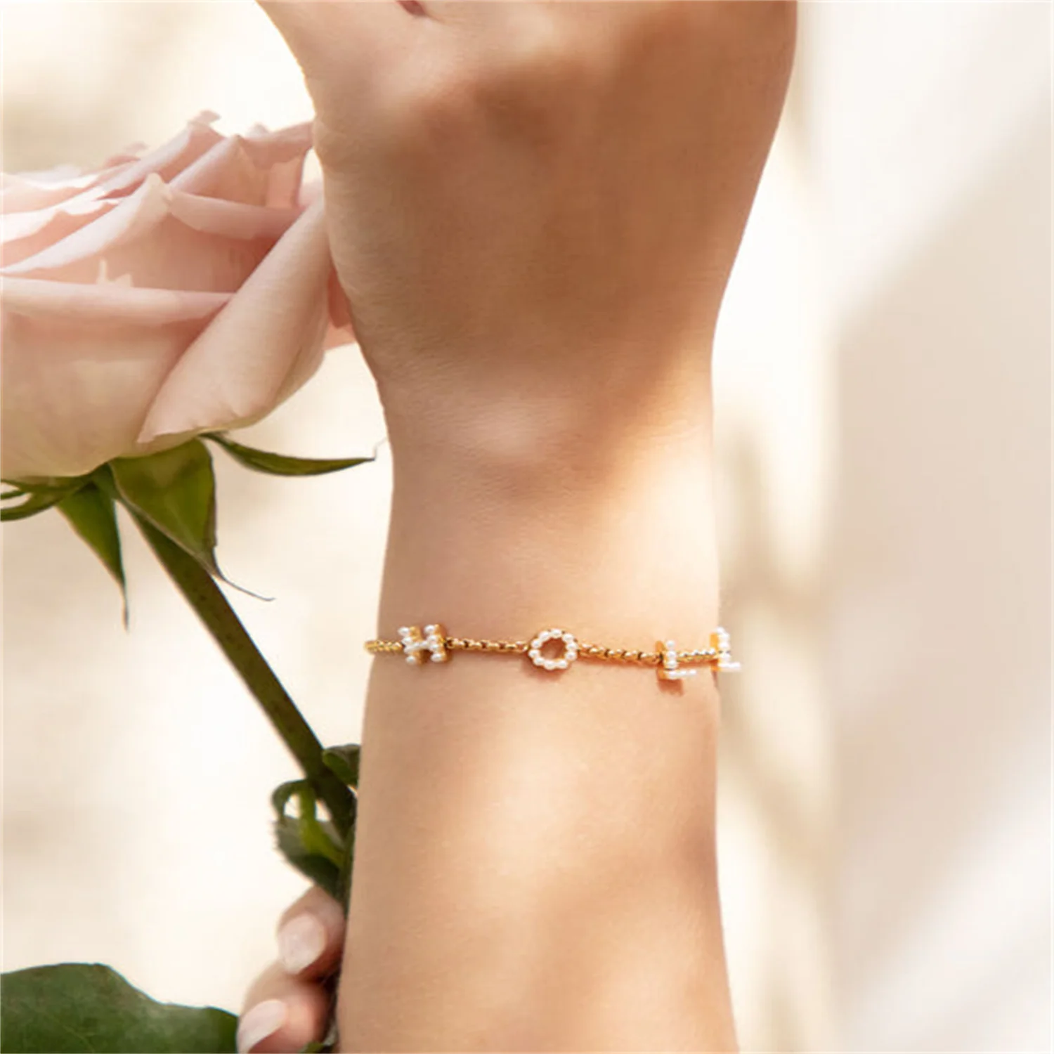 Custom Name Bracelet Personalized Pearl Letter Pendant Bracelets Gold Plated Stainless Steel Jewelry Gifts For Couples Friends
Custom Name Bracelet Personalized Pearl Letter Pendant Bracelets Gold Plated Stainless Steel Jewelry Gifts For Couples Friends