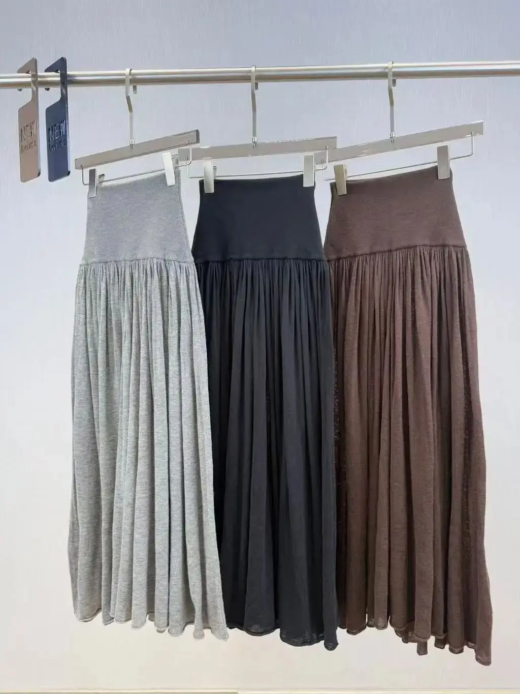 Casual women's waist-cinching wool pleated skirt
Casual women's waist-cinching wool pleated skirt