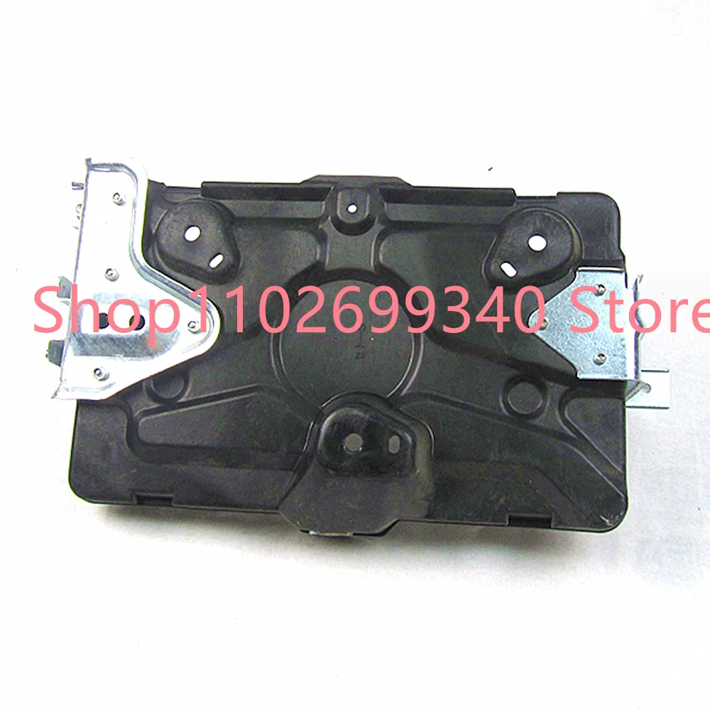 Крышка батарейного отсека MR440935 для Mitsubishi Pajero Montero Shogun 6G72 2000-2006 2006-2020
Крышка батарейного отсека MR440935 для Mitsubishi Pajero Montero Shogun 6G72 2000-2006 2006-2020